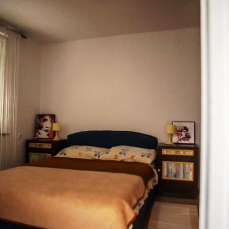 Appartement Urban Oaza à Pula Extérieur photo
