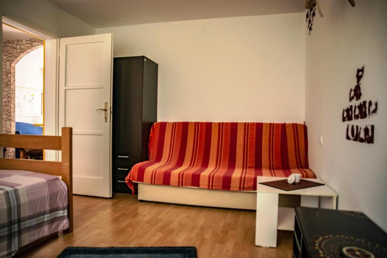 Appartement Urban Oaza à Pula Extérieur photo